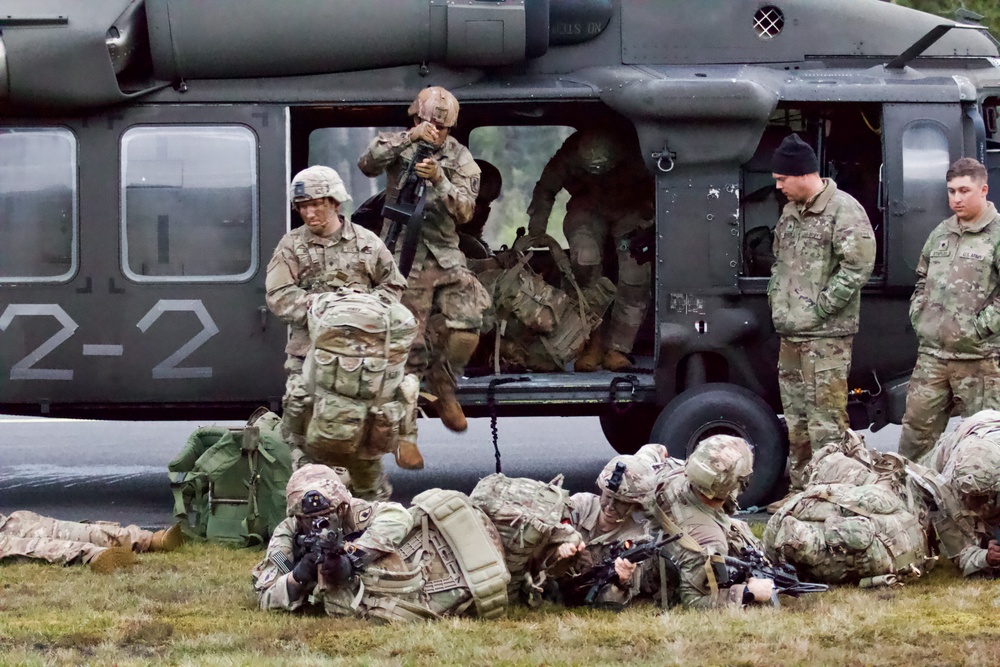 173rd Airborne Brigade Sharpens Skills in Sweden with Cold Load Training Ahead of Swift Response 24 Mission