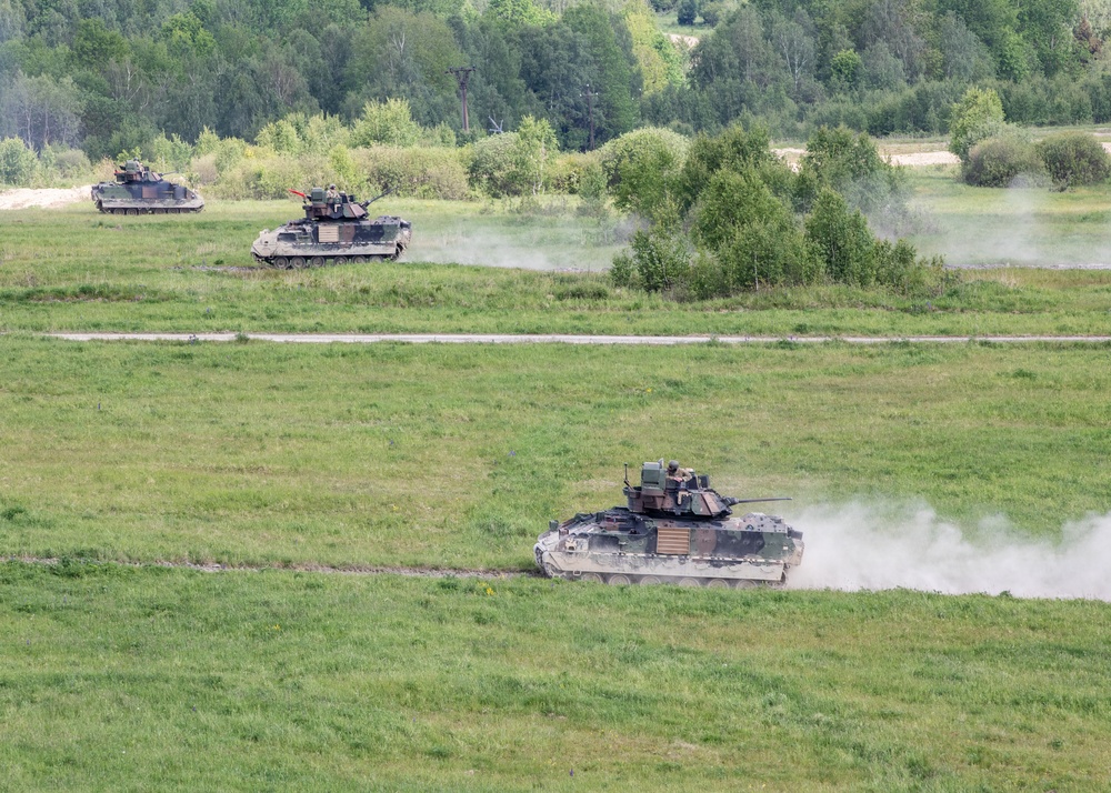 U.S. and Czech Republic forces execute joint live-fire demonstration