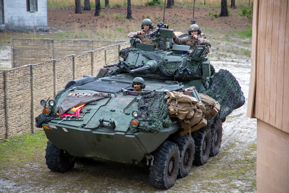 WSP ARG-24th MEU Conducts Amphibious Assault Exercise During COMPTUEX