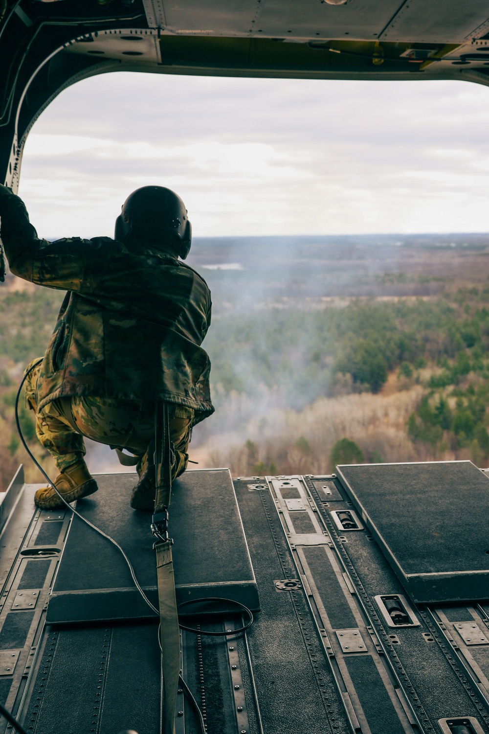 34th ECAB Conducts Helicopter Water Bucket Training with MNDNR