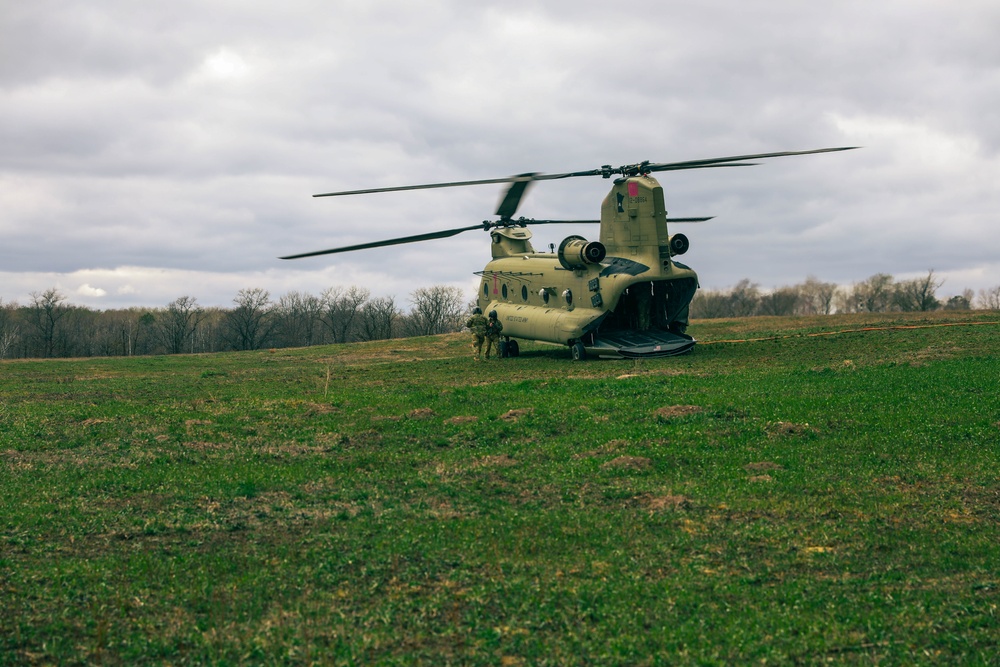 34th ECAB Conducts Helicopter Water Bucket Training with MNDNR