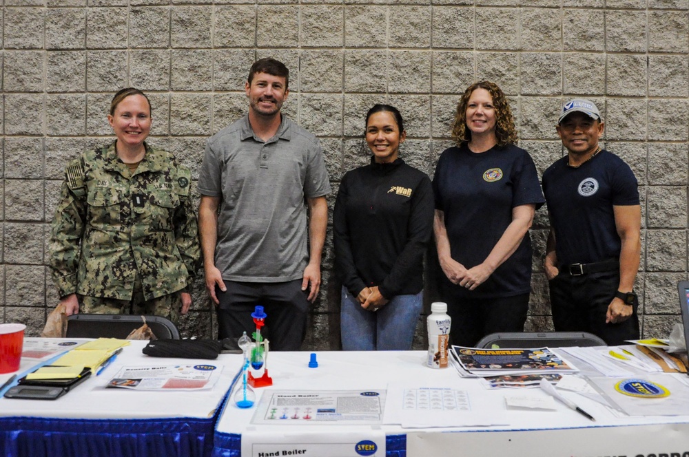 Navy and Marine Corps Force Health Protection Command Leads the Way in Recruiting the Future of Navy Medicine Through STEM Event at the Tidewater Integrated Combat Symposium