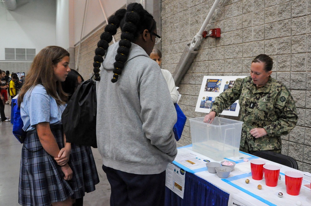 Navy and Marine Corps Force Health Protection Command Leads the Way in Recruiting the Future of Navy Medicine Through STEM Event at the Tidewater Integrated Combat Symposium