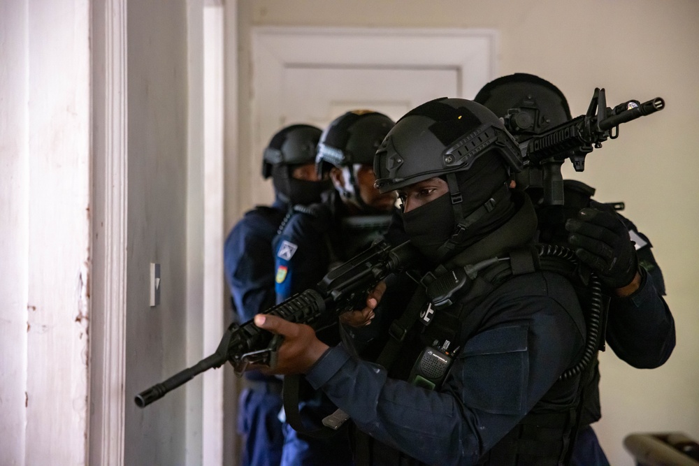 Barbados Police Tactical Response Unit Receives Expert Feedback from Interagency Training Specialist at TRADEWINDS 24