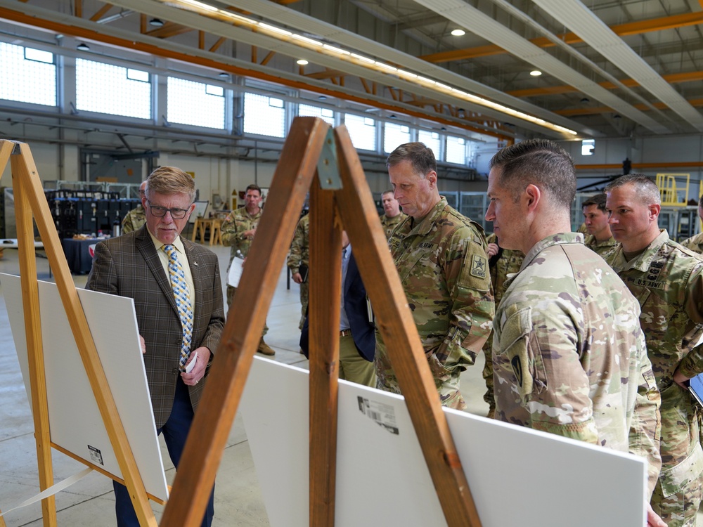 Lt. Gen. Matlock, U.S. Army DCoS G-3/5/7, Visits USAG Ansbach