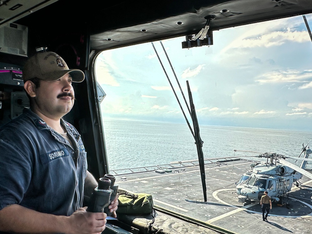 USS Gabrielle Giffords (LCS 10) gets underway