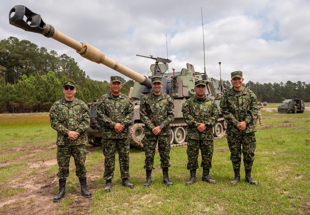 Colombian army visits 263rd AAMDC major subordinate command