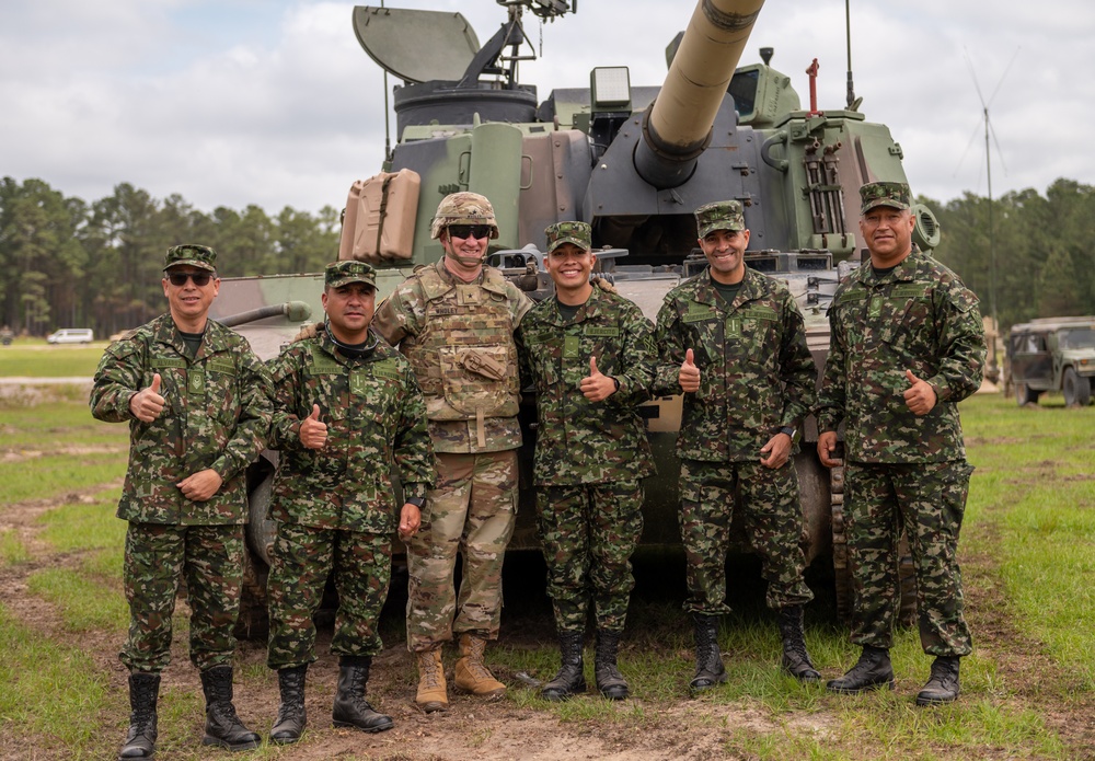 Colombian army visits 263rd AAMDC major subordinate command