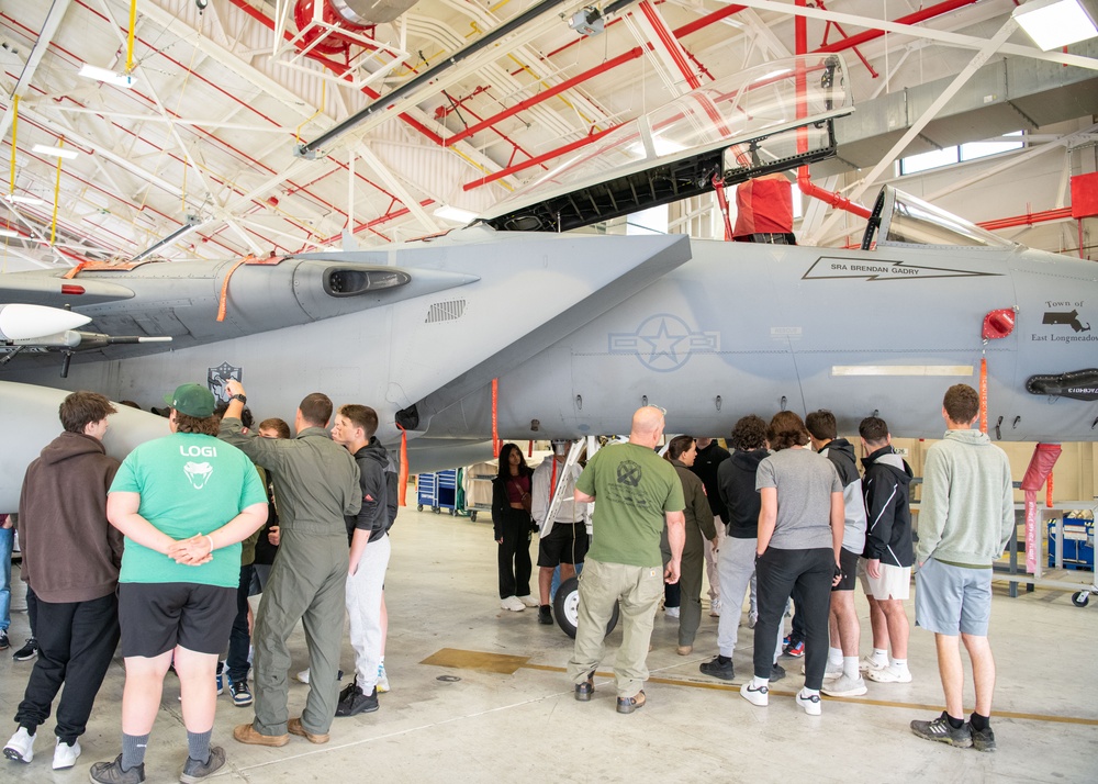 104th Fighter Wing hosts Wediko school, Shephard Hill Regional High School, and Shenendehowa High School for base tour