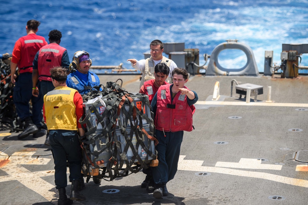 USS Laboon (DDG 58) Conducts Flight Quarters in the Red Sea