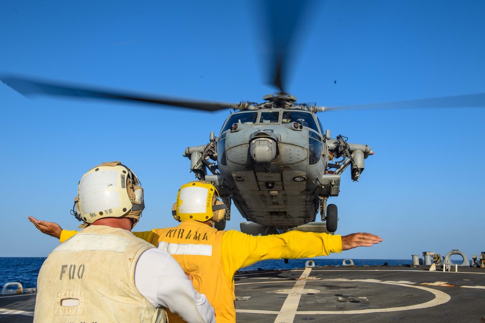 USS Laboon (DDG 58) Conducts Flight Quarters in the Red Sea