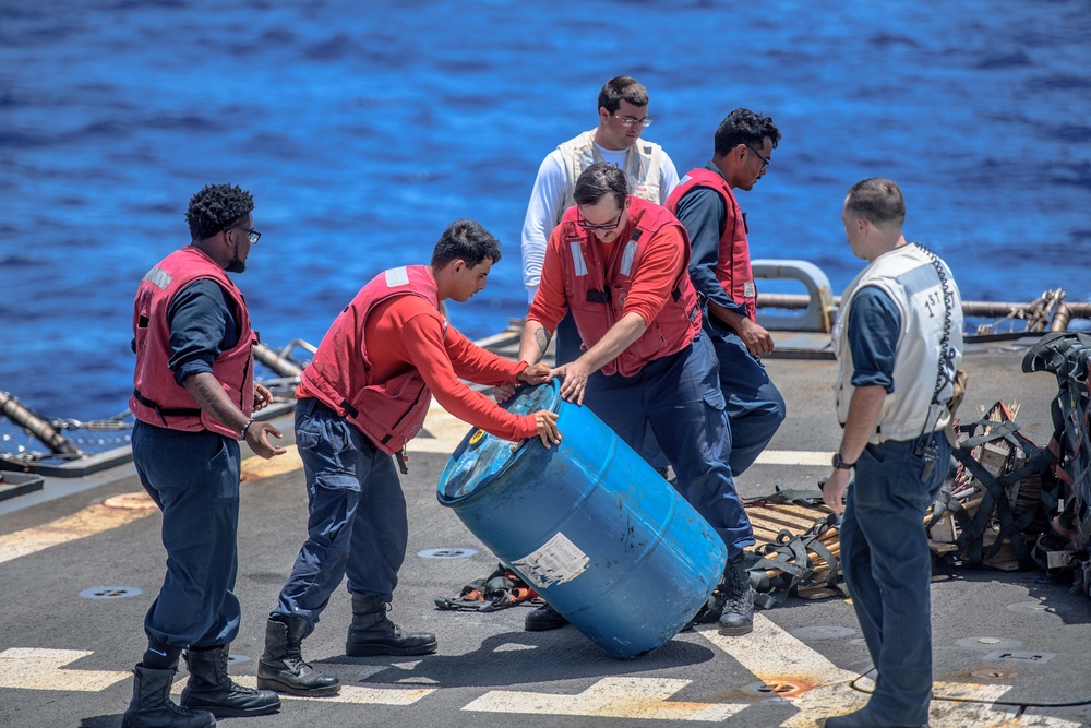 USS Laboon (DDG 58) Conducts Flight Quarters in the Red Sea