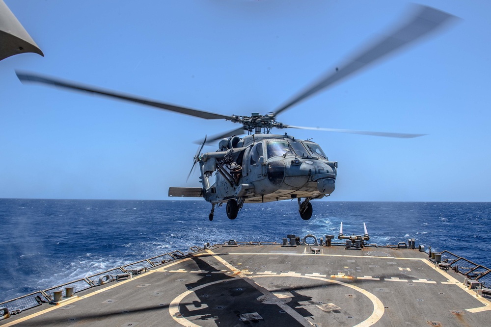 USS Laboon (DDG 58) Conducts Flight Quarters in the Red Sea