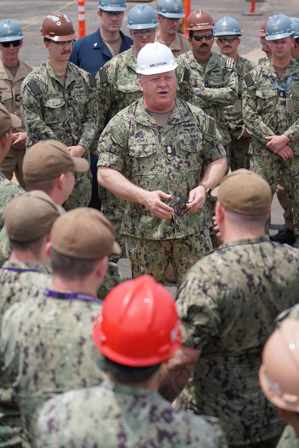 Master Chief Petty Officer of the Navy (MCPON) James Honea tours Pearl Harbor Naval Shipyard and Intermediate Maintenance Facility