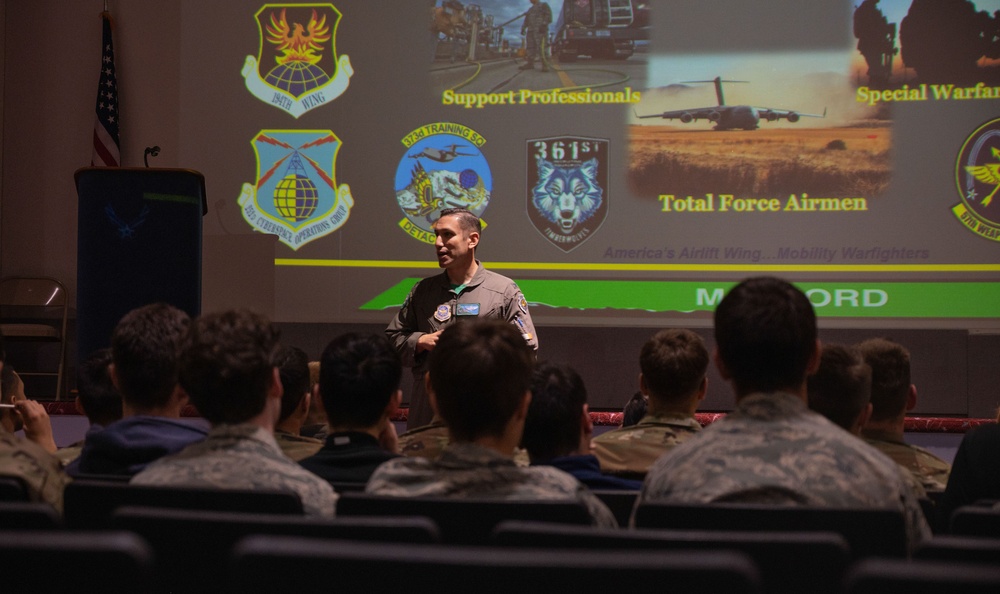 Team McChord welcomes Air Force welcomes Air Force JROTC, ROTC cadets