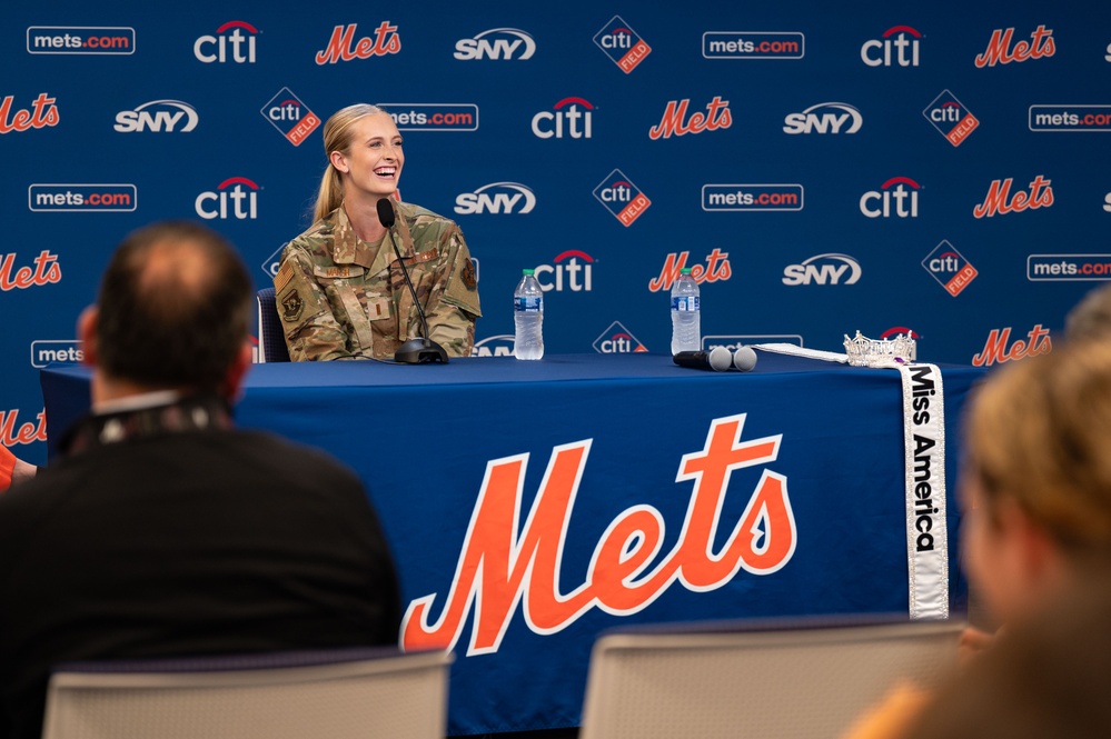 Lt Marsh Throws First Pitch at Mets Game
