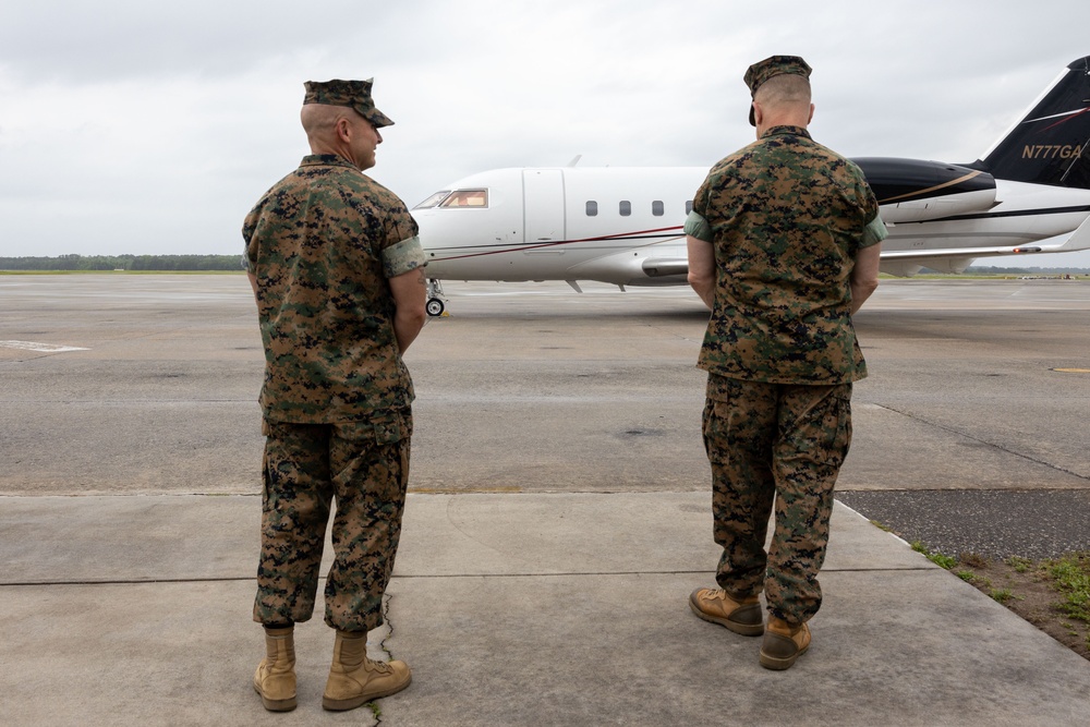 Chris Buescher visits MCAS Beaufort