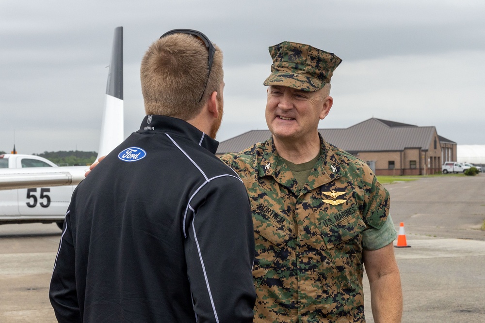 Chris Buescher visits MCAS Beaufort