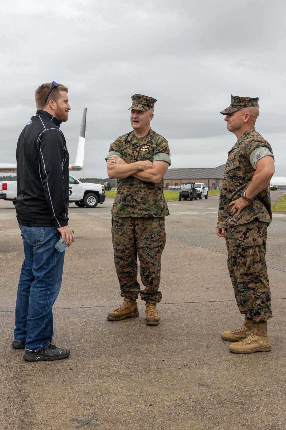 Chris Buescher visits MCAS Beaufort