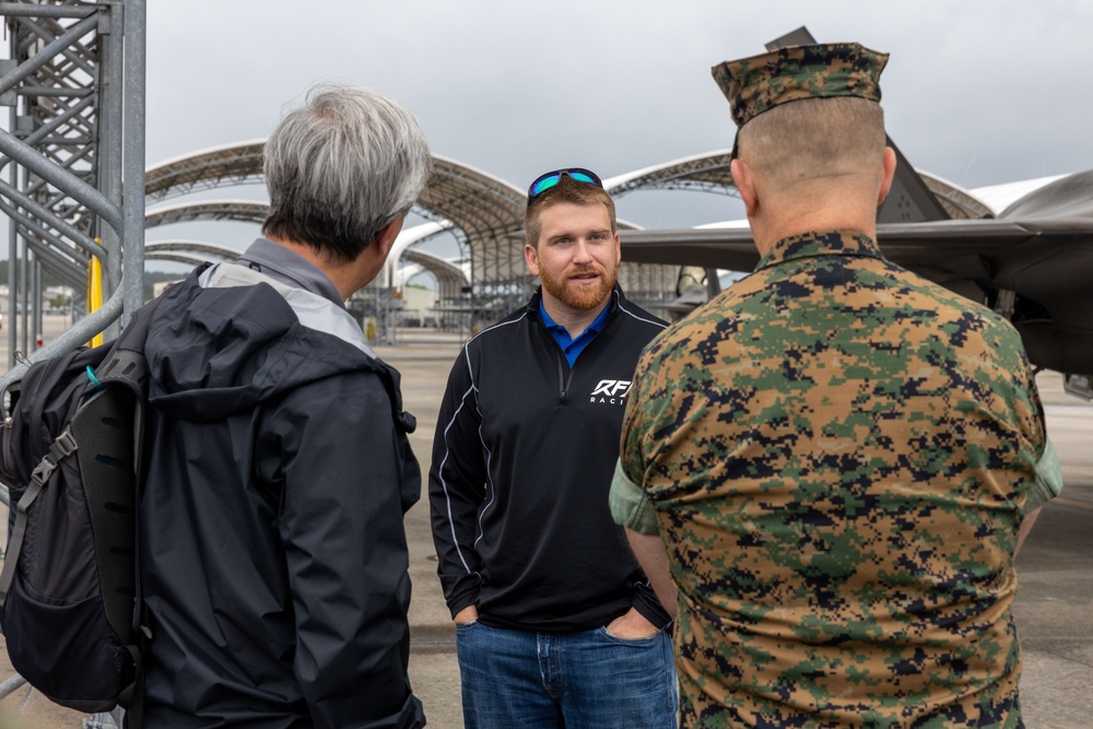 Chris Buescher visits MCAS Beaufort