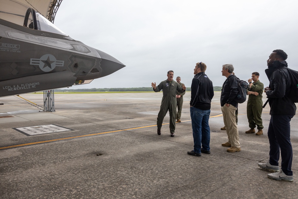 Chris Buescher visits MCAS Beaufort