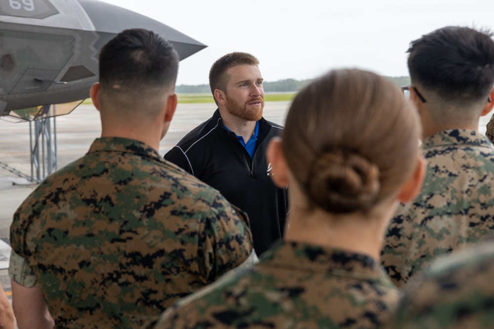 Chris Buescher visits MCAS Beaufort