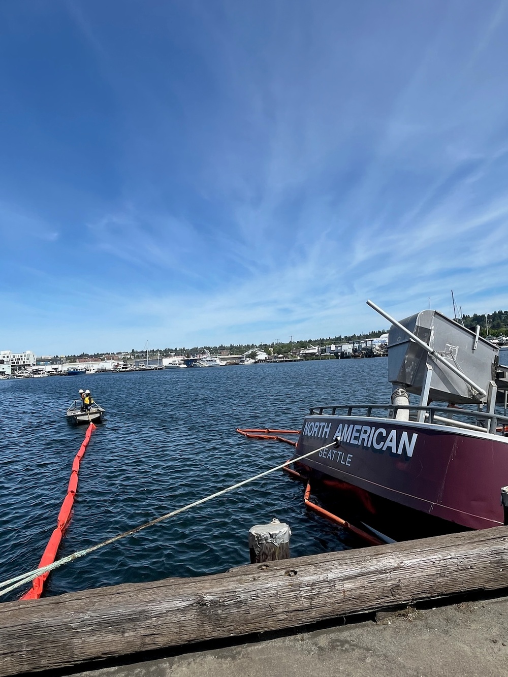 Coast Guard, other agencies respond to sunken vessel in Seattle