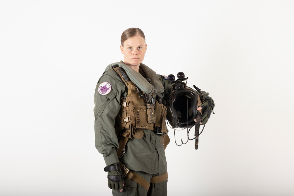 America’s Airshow: Marines pose for Content