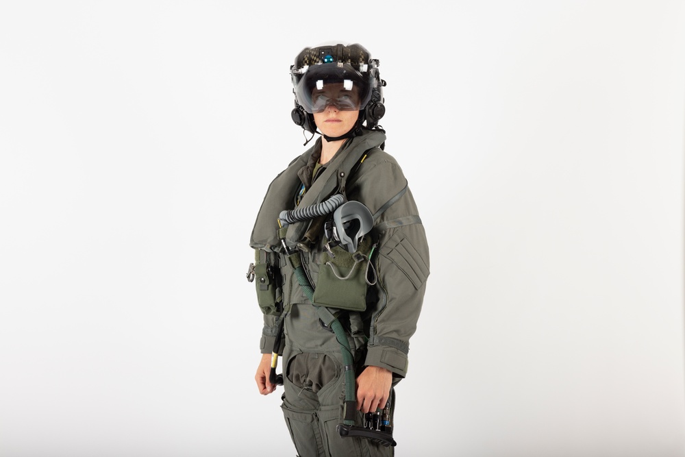 America’s Airshow: Marines pose for Content