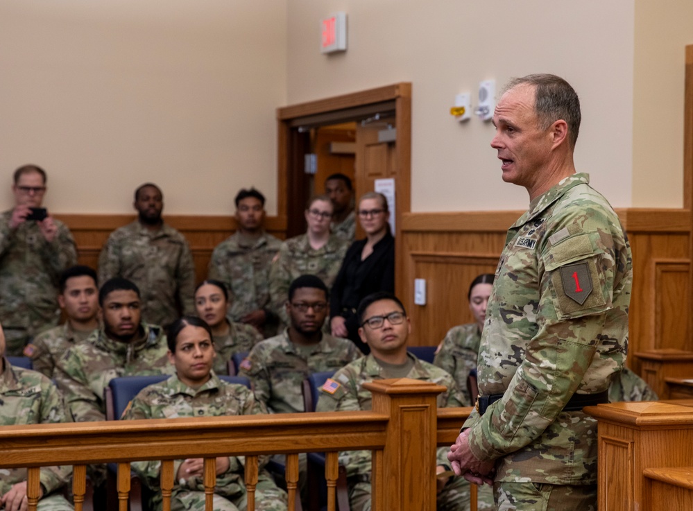 1st Infantry Division hosts Naturalization Ceremony