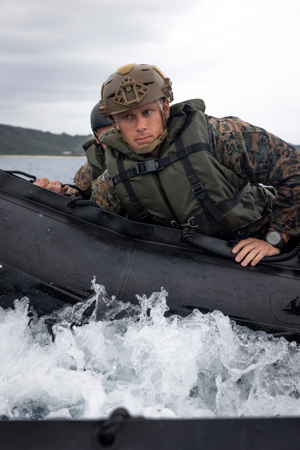 III Marine Expeditionary Force EOTG enhances small boat operation skills