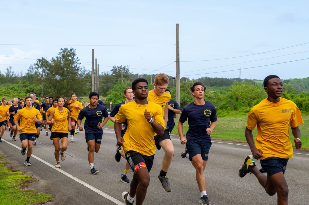 USS Frank Cable Sailors Volunteer During Guam High School’s Navy Junior Officers’ Training Corps PRT