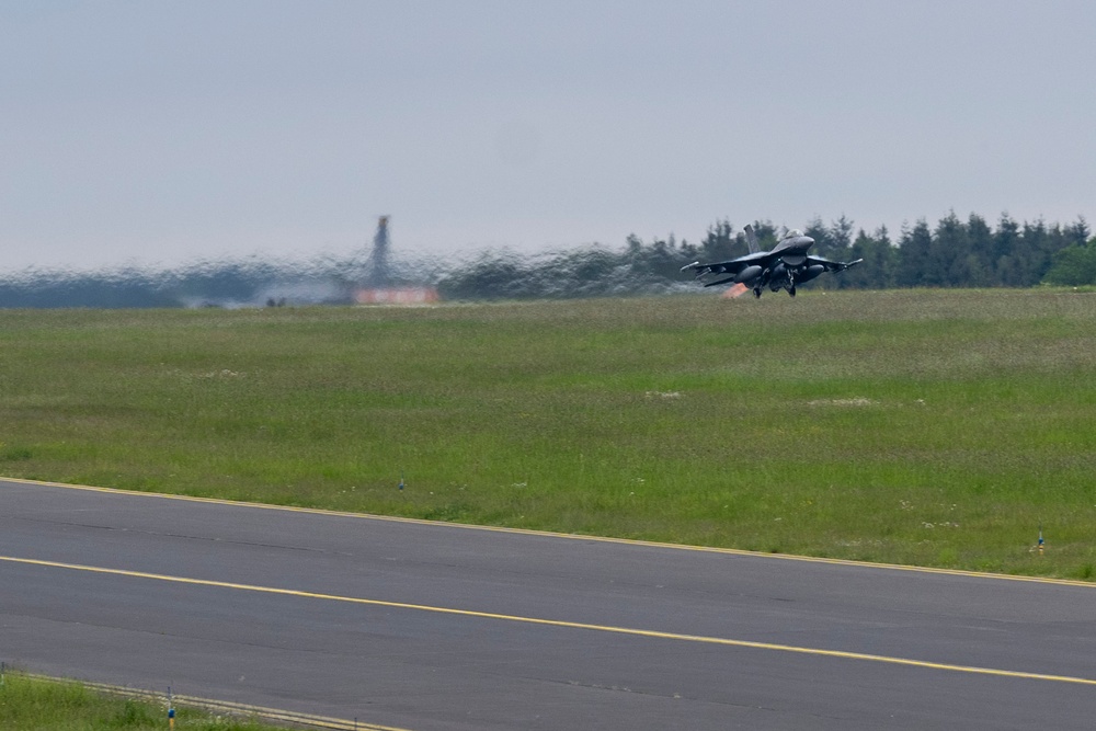 F-16s and KC-135s depart Spangdahlem for Astral Knight 2024