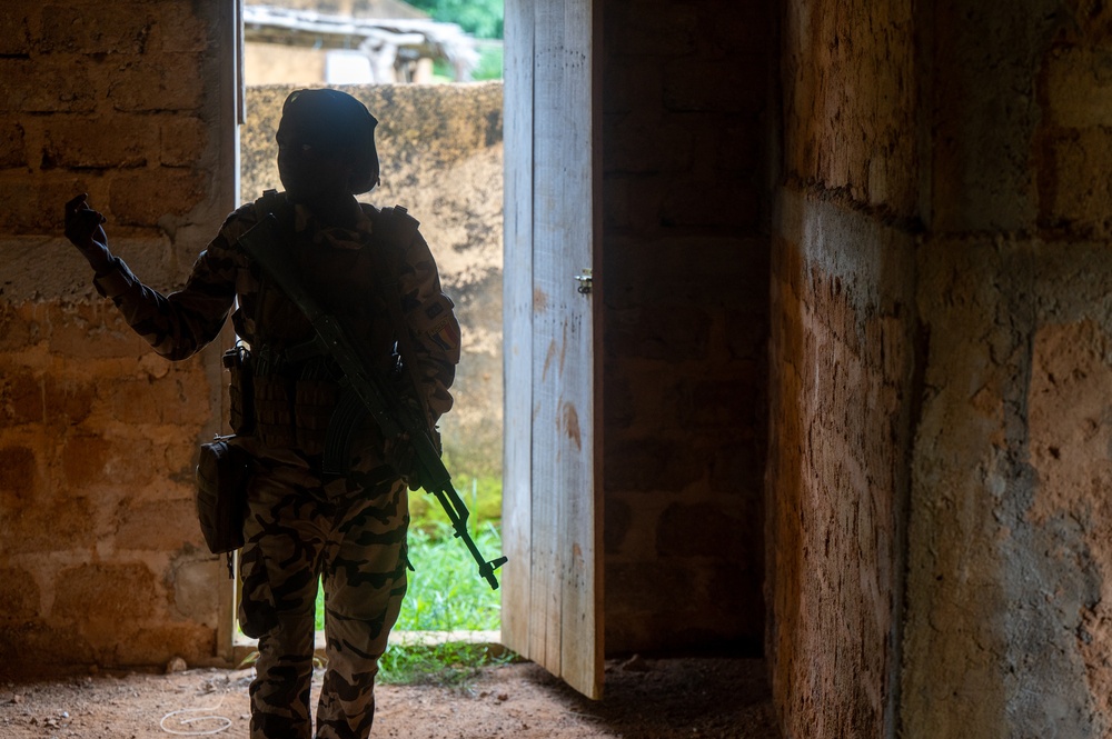 Chadian Special Forces conduct patrols in simulation village