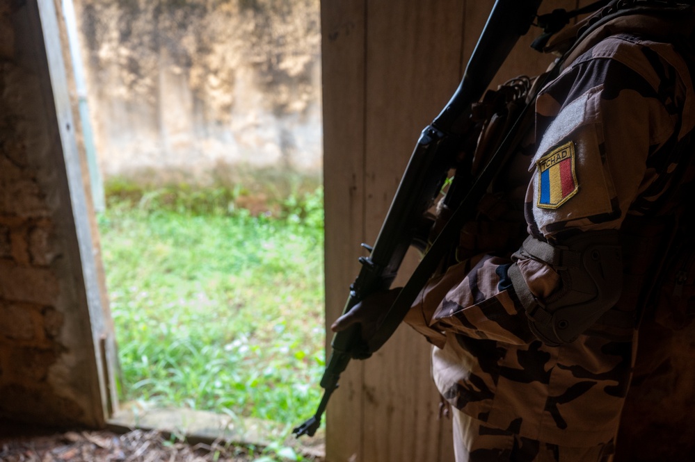 Chadian Special Forces conduct patrols in simulation village