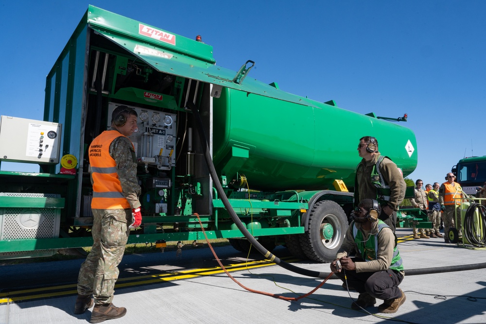 AK24: 435th AGOW command team visits Šiauliai Air Base during joint hot-pit refueling with Lithuanian Air Force