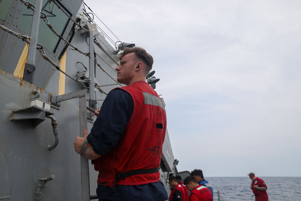 DVIDS - Images - Sailors aboard the USS Howard conduct flight quarters ...