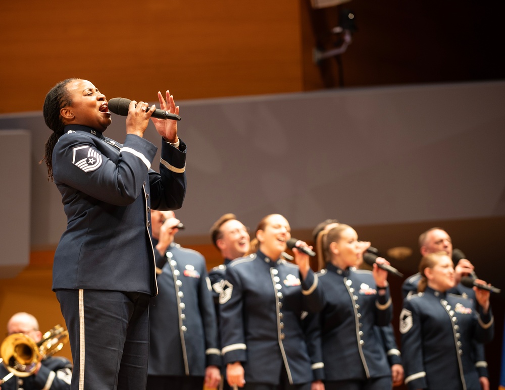 U.S. Air Force Band and Singing Sergeants: Midwest Tour