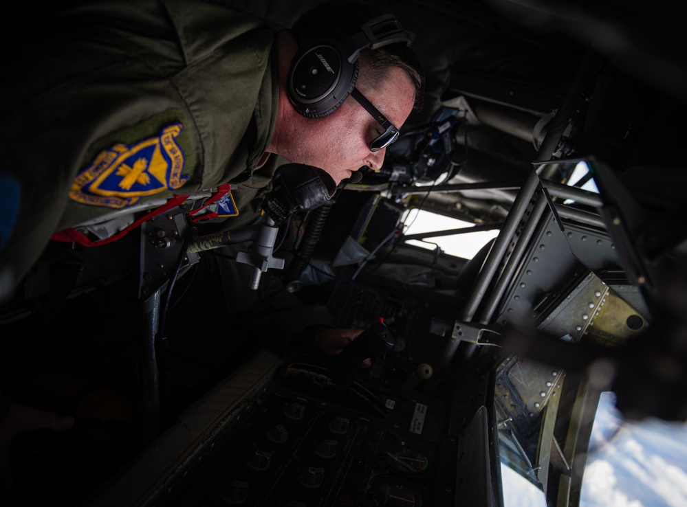 117th Air Refueling Wing refuels Romanian F-16s in the skies over Bucharest