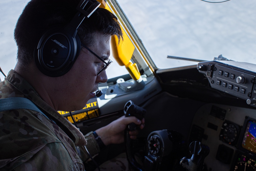 DVIDS - Images - 117th Air Refueling Wing refuels Romanian F-16s in the ...