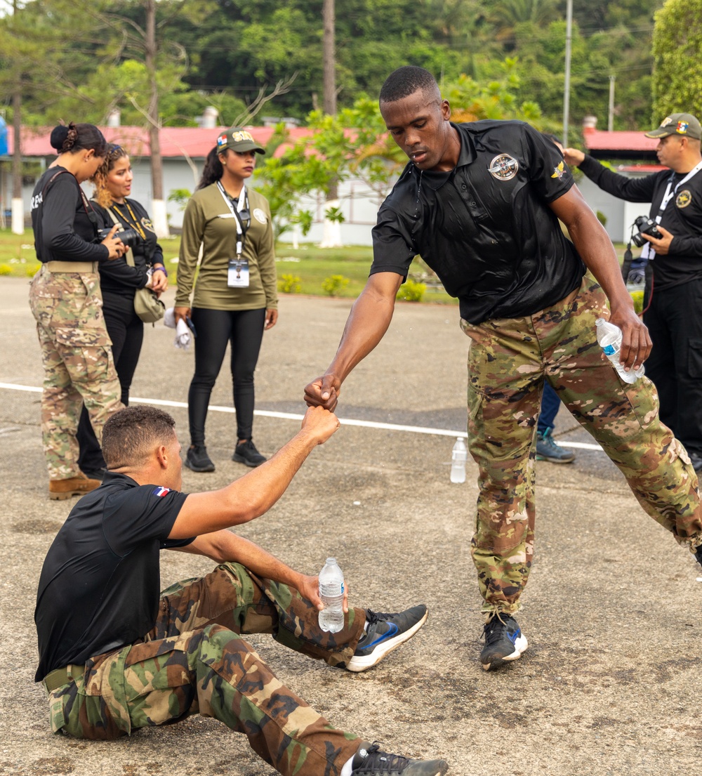 Fuerzas Comando 24 Physical Test