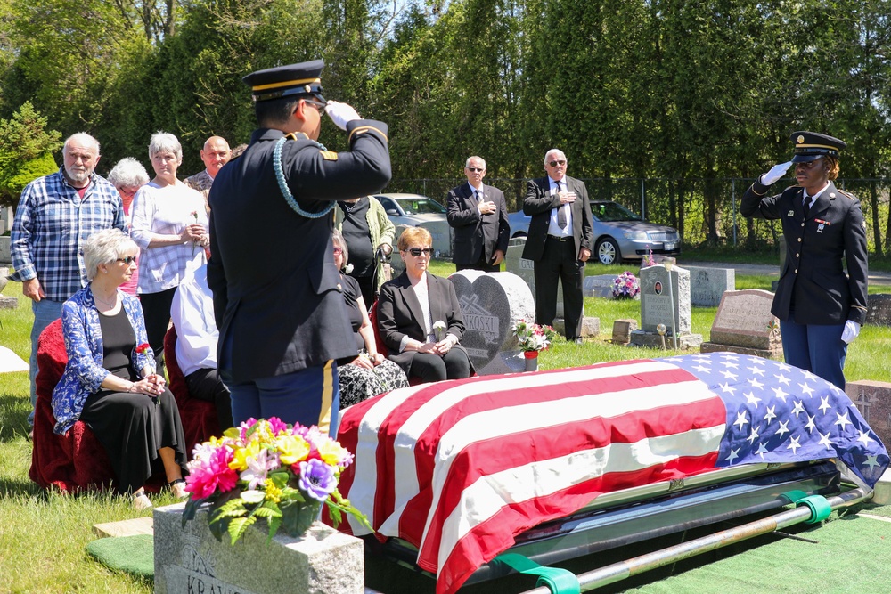 NY Army National Guard Soldiers perform funeral honors for 100-year old veteran