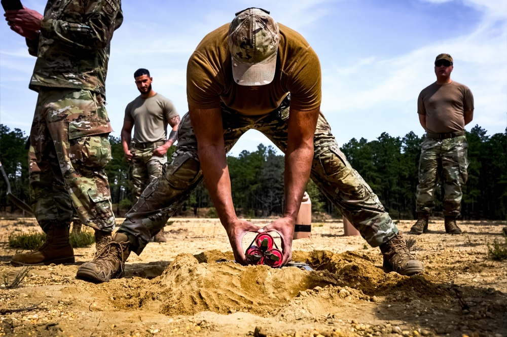 JB MDL Explosive Ordinance Training