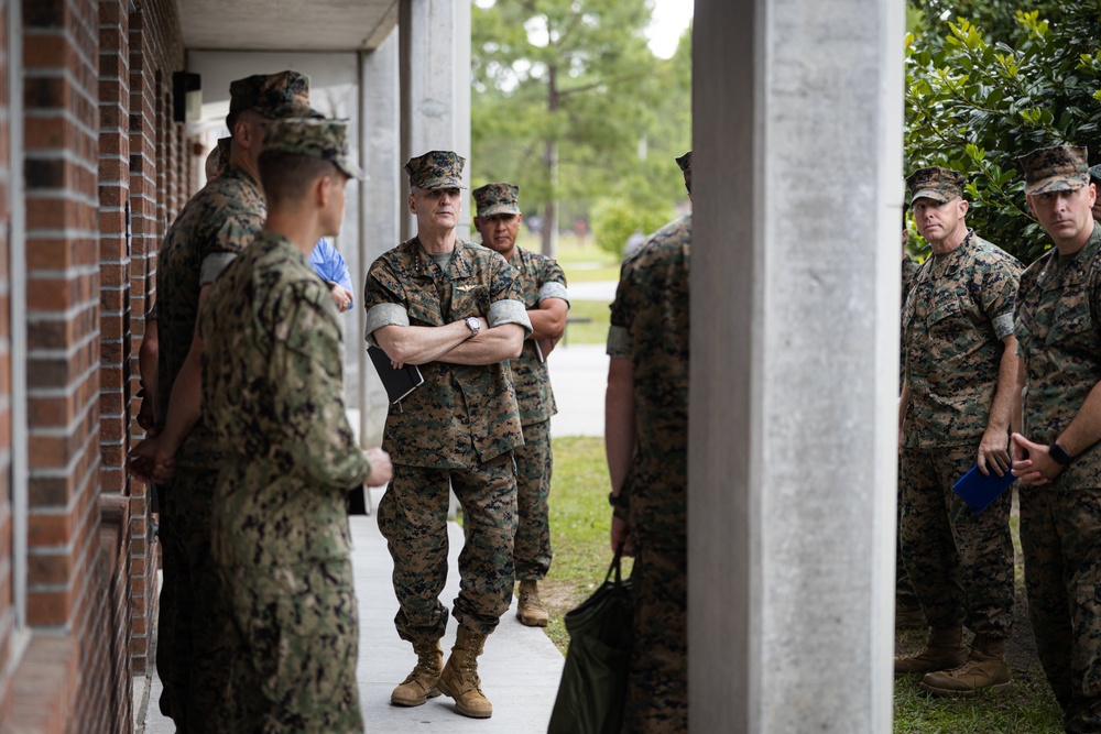 ACMC visits 2nd MLG Barracks FC504