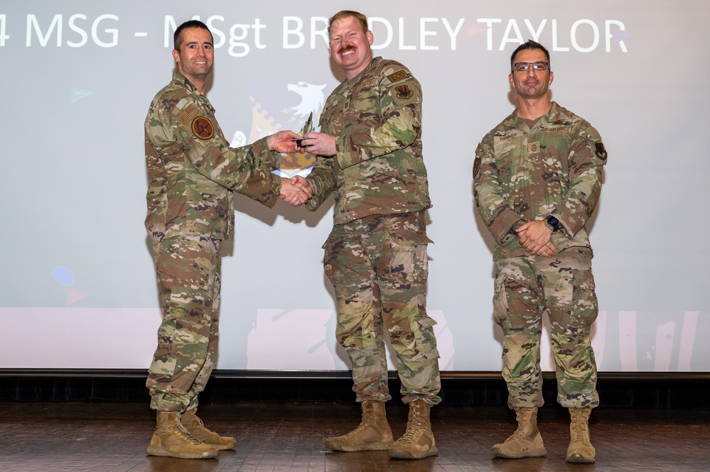 4th Fighter Wing hosts 1st Quarter Awards