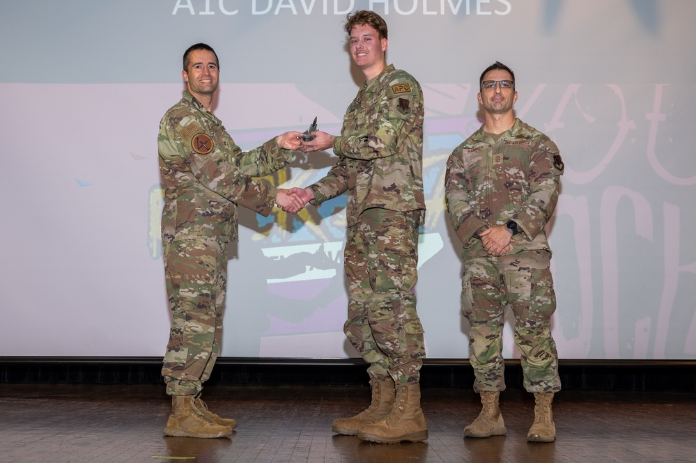 4th Fighter Wing hosts 1st Quarter Awards