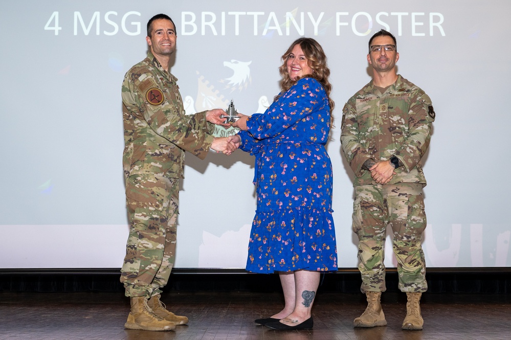 4th Fighter Wing hosts 1st Quarter Awards