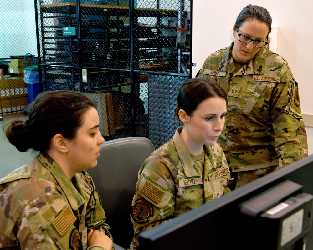 261st COS performs equipment configuration training