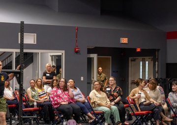 II MEF Spouses visit 2nd MLG Human Performance Center