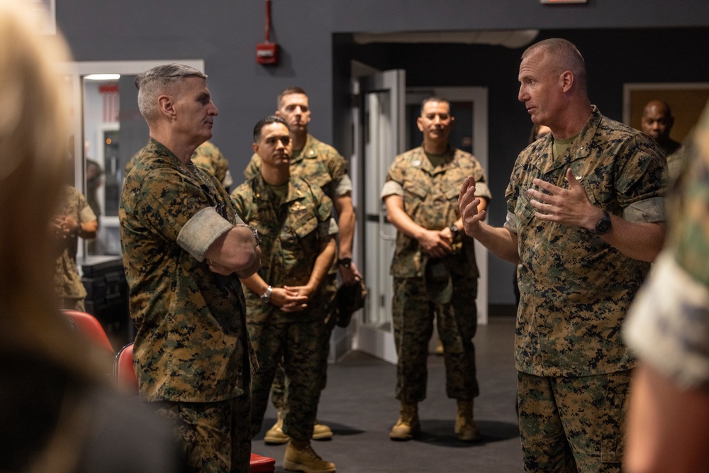Assistant Commandant of the Marine Corps visits 2nd MLG Human Performance Center